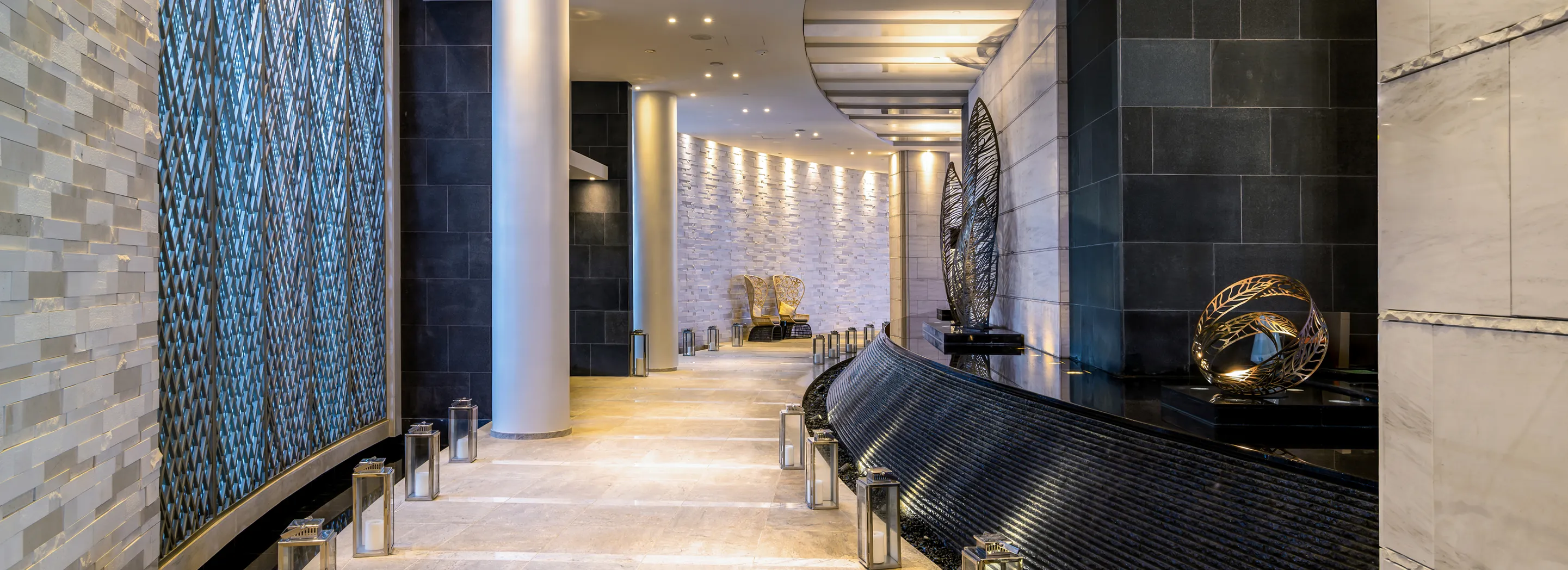 Lobby 「Entrance」