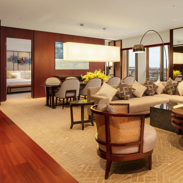 Royal Camellia Suite